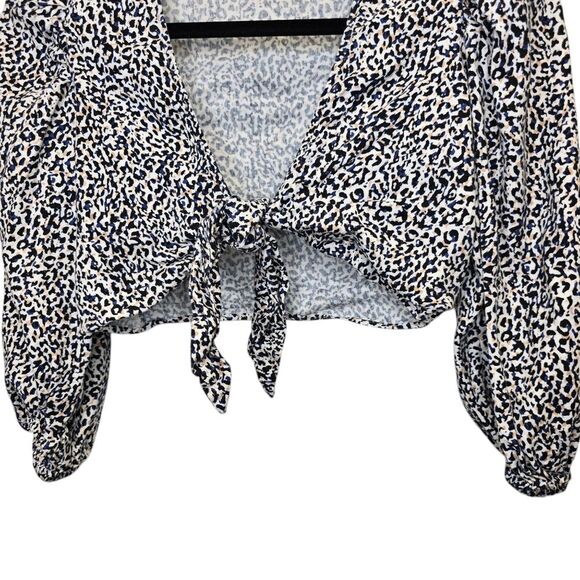 Express Women's XXS Animal Print Long Sleeve Tie-Front Long Sleeve Crop Top - Picture 4 of 16